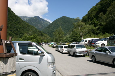 再び駐車場が・・・